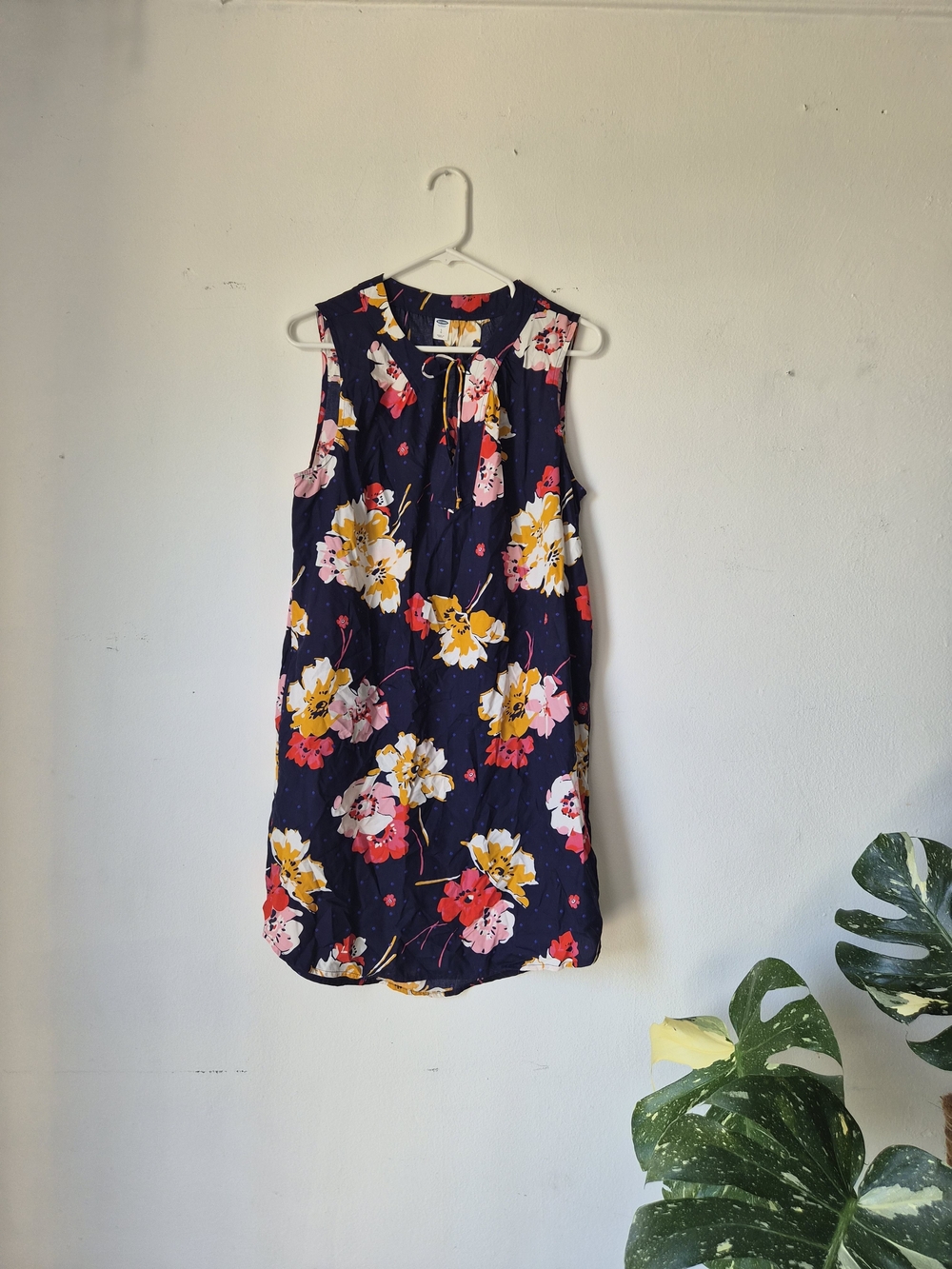 Old Navy Navy Floral Tie-Neck Sleeveless Mini Dress